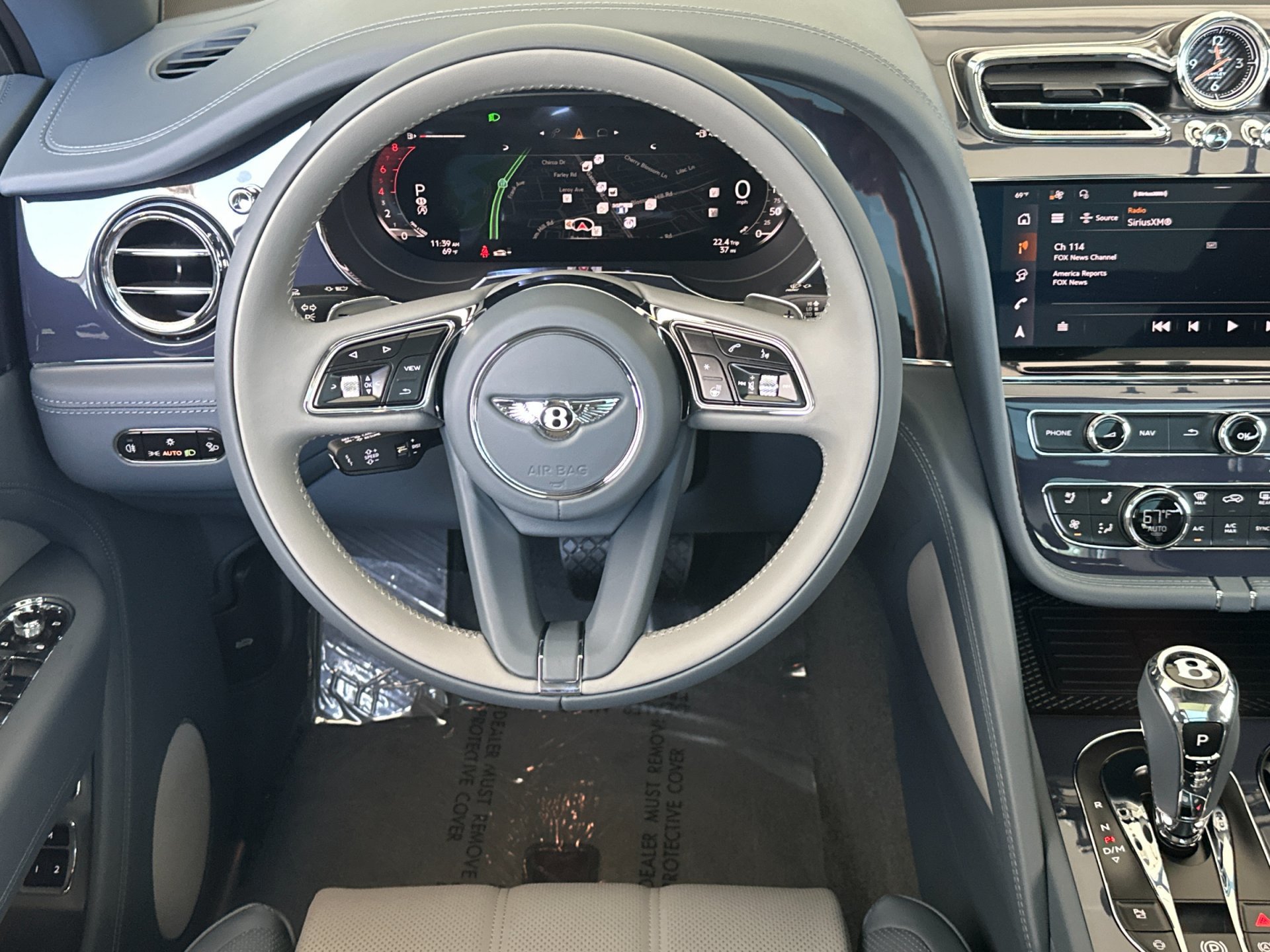 Used 2026 Bentley Bentayga Extended Wheelbase AWD/4WD image 16