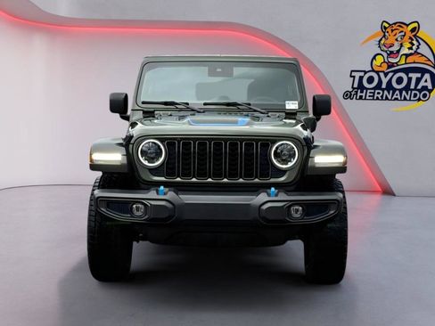 Used 2024 Jeep Wrangler Rubicon image 2