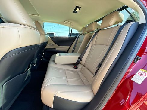 Used 2019 Lexus ES 350 w/ Accessory Package 2 FWD image 34