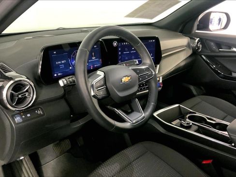 Used 2026 Chevrolet Equinox LT FWD image 14