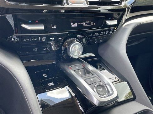 Certified 2025 Acura MDX FWD w/ Technology Package image 16