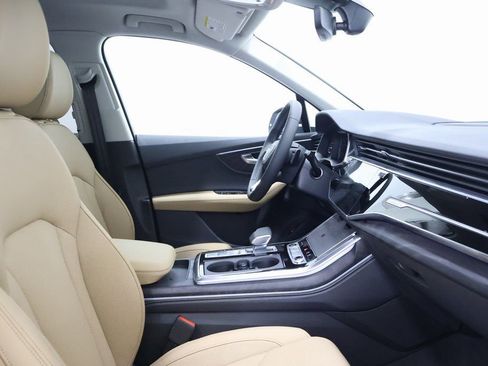 Used 2025 Audi Q7 3.0T Prestige image 21