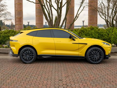 Used 2023 Aston Martin DBX 707 image 54