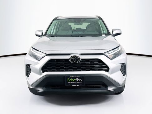 Used 2025 Toyota RAV4 XLE FWD image 2