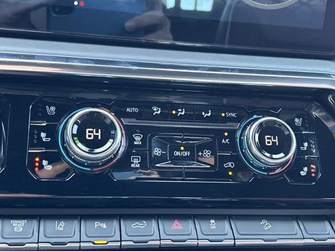 Used 2025 GMC Sierra 3500 Denali Ultimate image 41