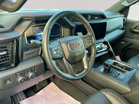 Used 2023 GMC Sierra 1500 AT4 w/ AT4 Preferred Package AWD/4WD image 14