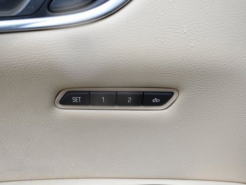 Used 2018 Cadillac XT5 Luxury w/ LPO, Wheel Lock Package image 16