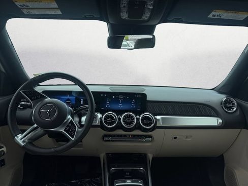 Certified 2025 Mercedes-Benz GLB 250 image 9