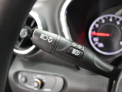 Used 2025 Chevrolet Blazer LT image 24