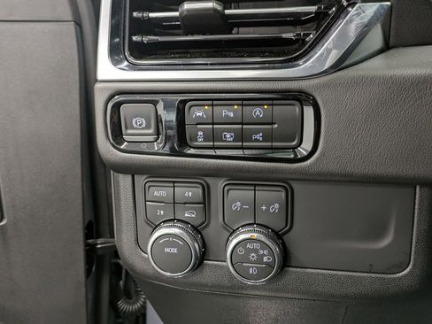 Used 2026 GMC Yukon Denali w/ Sun & Power Step Package AWD/4WD image 20