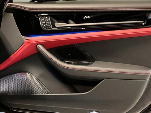 Certified 2025 Porsche Panamera GTS image 29