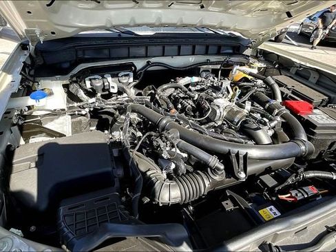 New 2025 Ford Bronco Badlands image 11