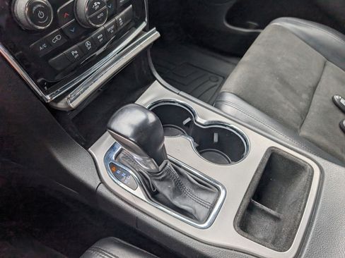 Used 2020 Jeep Grand Cherokee Altitude RWD image 25
