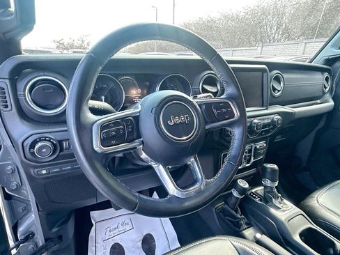 Used 2021 Jeep Wrangler Unlimited Sahara AWD/4WD image 12