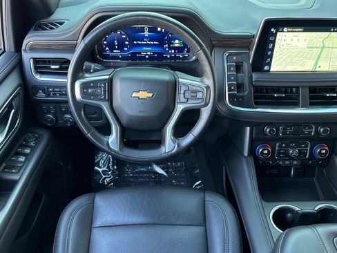 Used 2022 Chevrolet Tahoe LT w/ Luxury Package image 17