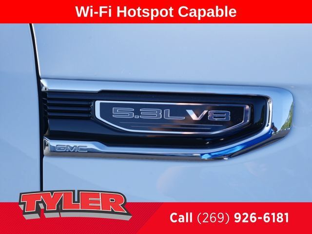 Used 2025 GMC Sierra 1500 SLT AWD/4WD image 11