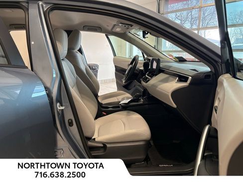 Used 2026 Toyota Corolla Cross L image 17