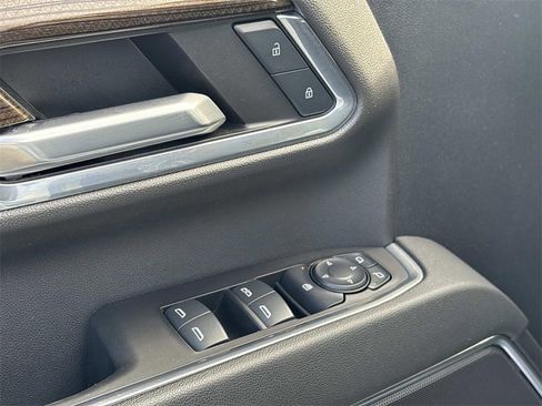 Used 2024 Chevrolet Silverado 2500 LT image 23