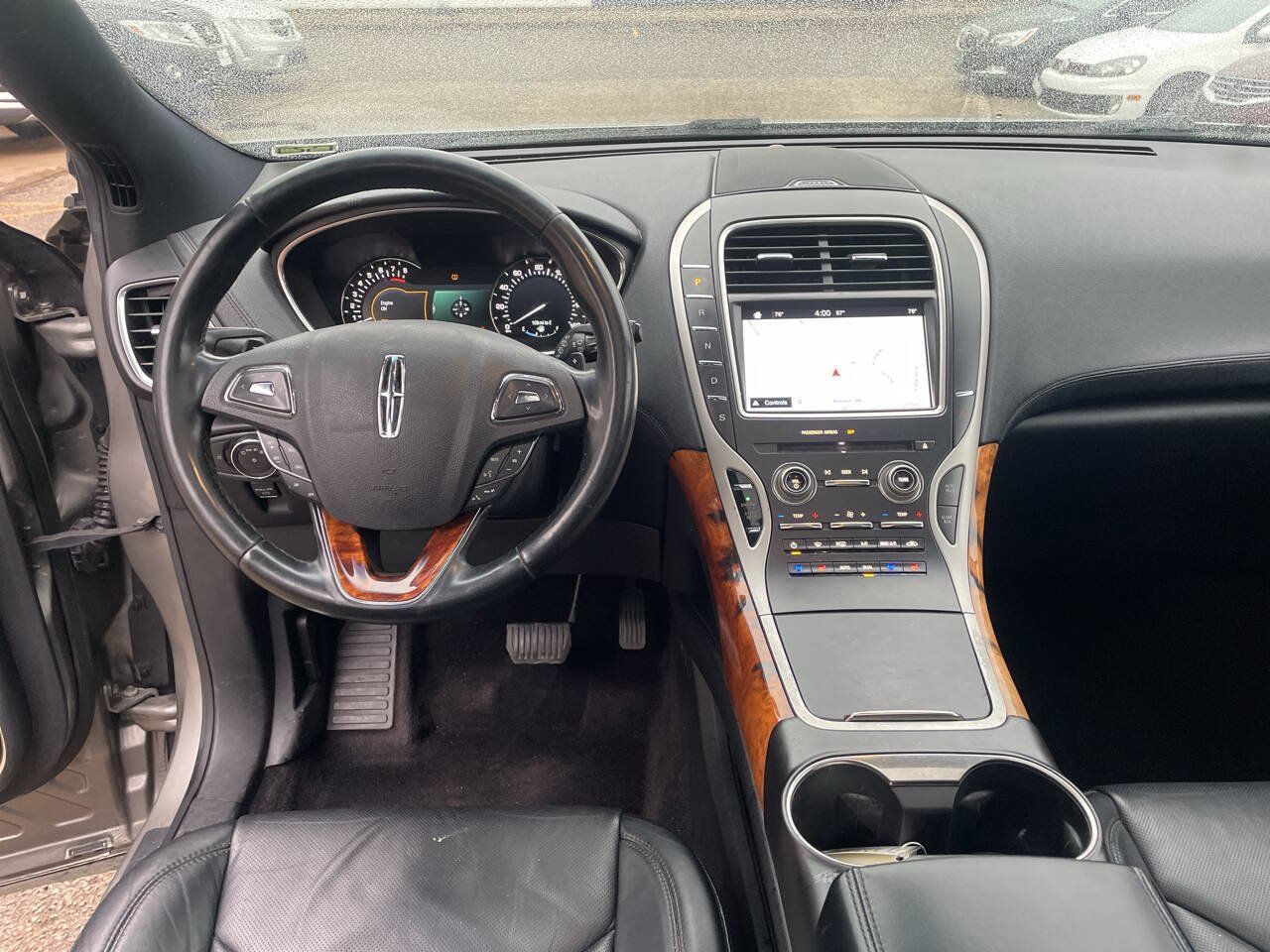 Used 2016 Lincoln MKX Reserve w/ Climate Package FWD image 24