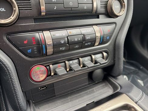 Certified 2020 Ford Mustang Shelby GT350 w/ Technology Package image 18