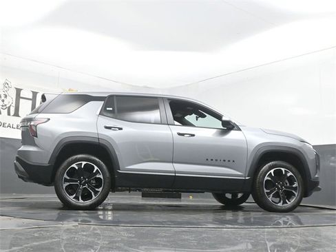 New 2026 Chevrolet Equinox LT w/ Convenience Package II image 31