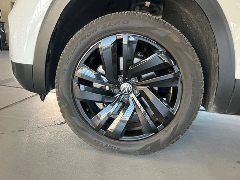 Used 2023 Volkswagen Atlas Cross Sport SE w/ Black Wheel Package AWD/4WD image 3