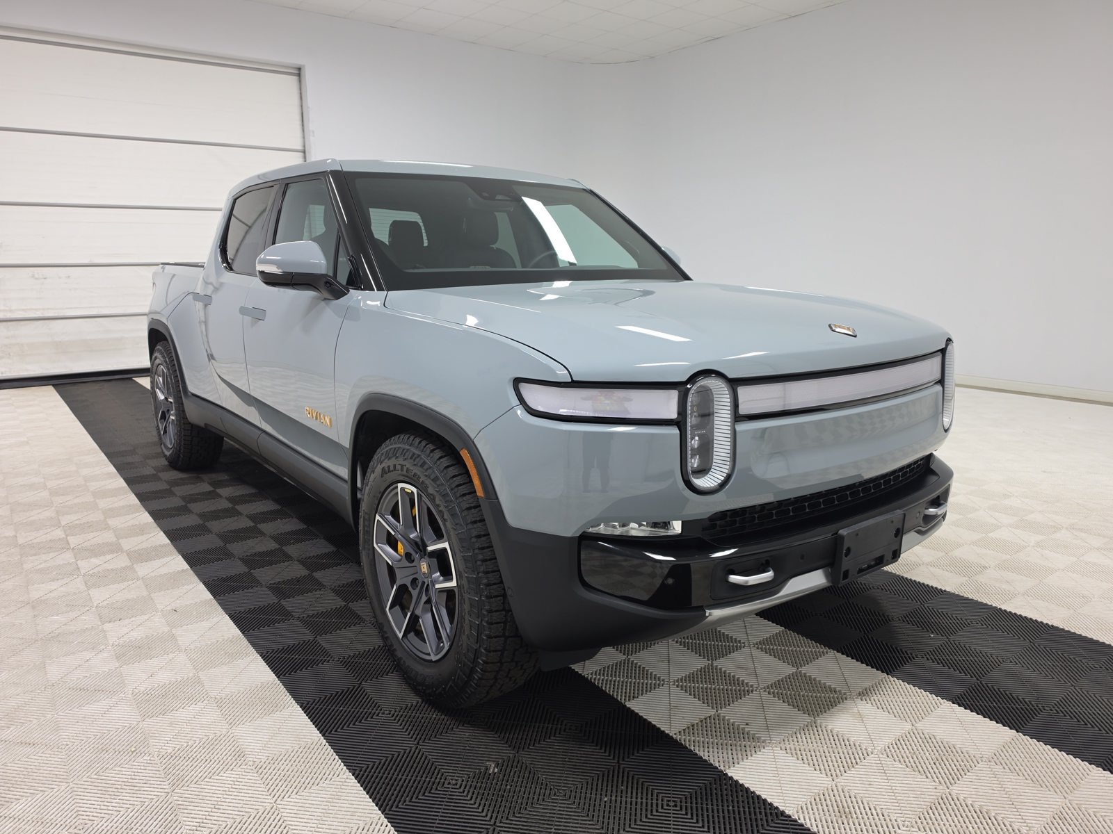 Used 2022 Rivian R1T Adventure AWD/4WD image 7