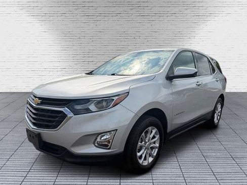 Used 2020 Chevrolet Equinox LT w/ Driver Convenience Package AWD/4WD image 9