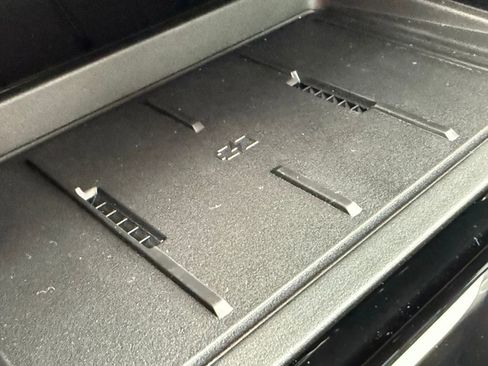 New 2025 Audi SQ5 Premium Plus image 31