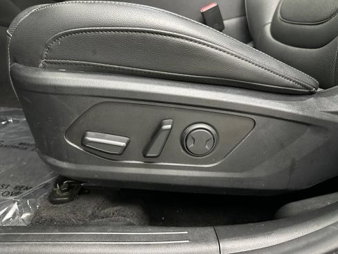 Used 2025 Hyundai Santa Cruz SEL FWD image 10