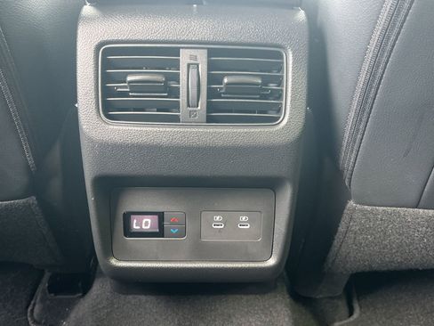 Certified 2025 Nissan Rogue SL w/ Tech Package FWD image 18