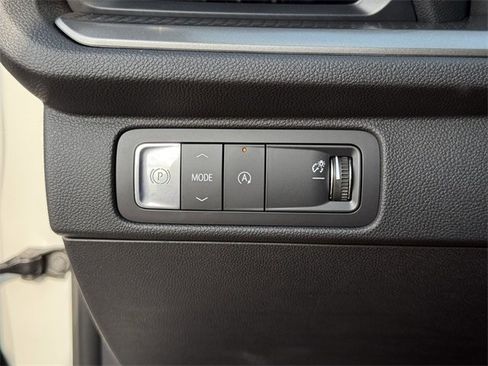 New 2026 Chevrolet Traverse LT w/ Driver Confidence Package image 20