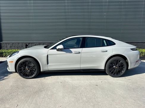 Used 2026 Porsche Panamera GTS AWD/4WD image 2