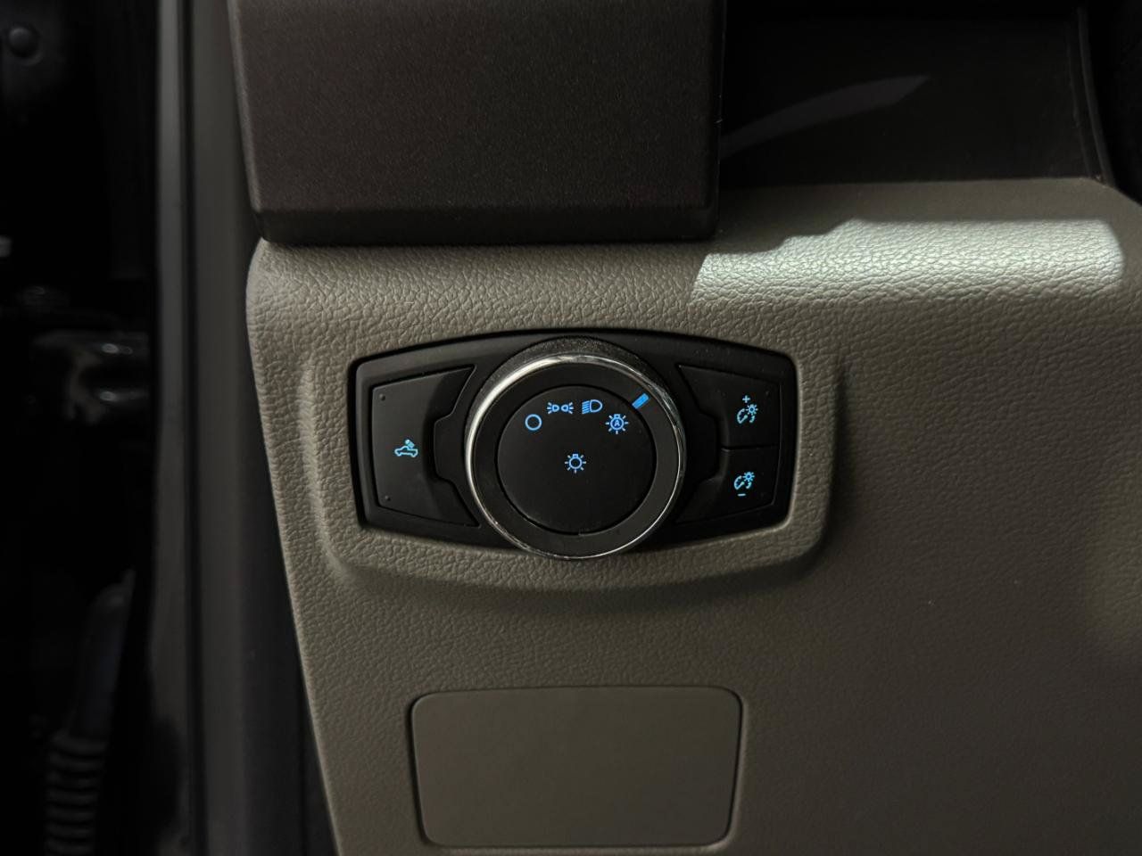 Used 2018 Ford F350 XL w/ STX Appearance Package AWD/4WD image 8