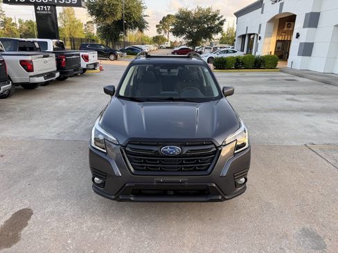 Used 2022 Subaru Forester Premium AWD/4WD image 44