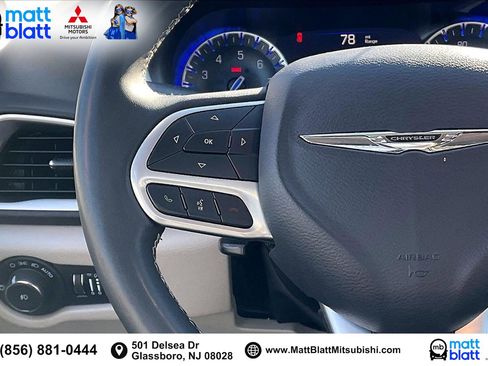 Used 2023 Chrysler Pacifica Touring-L image 20