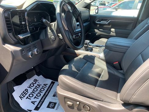 Used 2024 GMC Sierra 1500 SLT w/ SLT Premium Plus Package AWD/4WD image 7