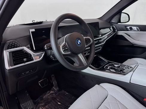 New 2026 BMW X5 xDrive50e w/ M Sport Package AWD/4WD image 9
