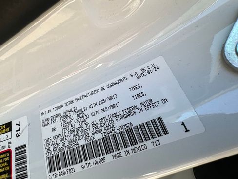 Used 2024 Toyota Tacoma TRD Off-Road image 29