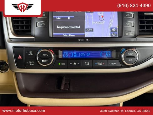 Used 2015 Toyota Highlander XLE AWD/4WD image 30