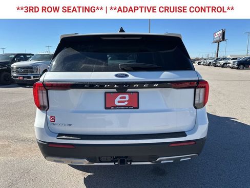 New 2026 Ford Explorer Active w/ Active Comfort Package image 7