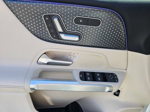Used 2026 Mercedes-Benz GLB 250 image 17