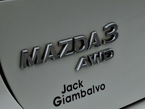 Used 2021 MAZDA MAZDA3 s image 32