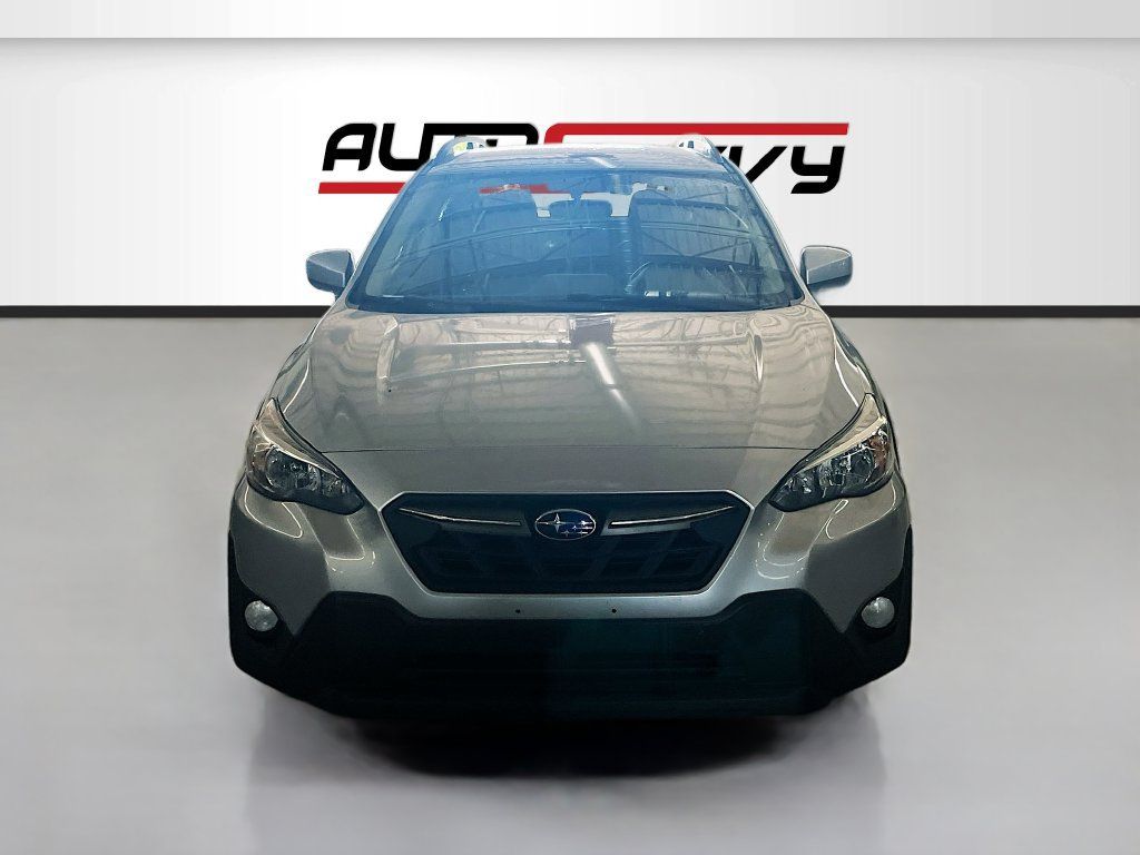 Used 2022 Subaru Crosstrek 2.0i Premium AWD/4WD image 2