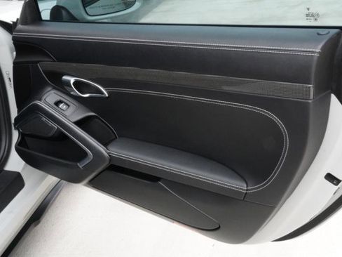 Used 2018 Porsche 911 Turbo S image 81