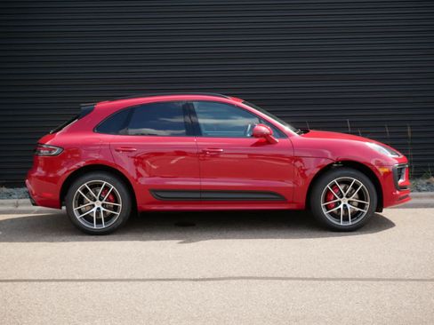 New 2025 Porsche Macan S image 26