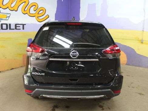 Used 2018 Nissan Rogue S FWD image 7