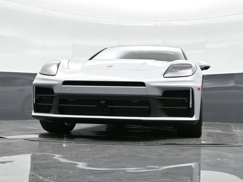 Certified 2025 Porsche Panamera RWD image 41