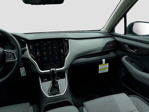 Used 2025 Subaru Outback Premium image 28