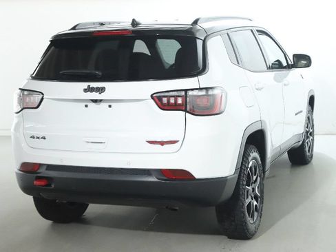Used 2025 Jeep Compass Trailhawk AWD/4WD image 46